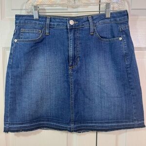 Just Black Denim Skirt - like new size medium